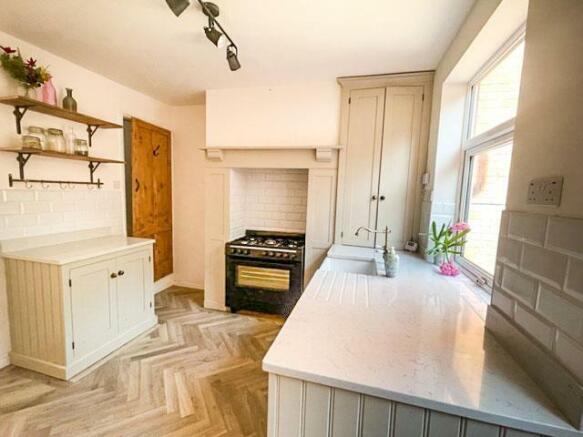kitchen 1.JPG