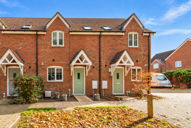 2-bed terraced on Fox Lane, Wantage , £325,000