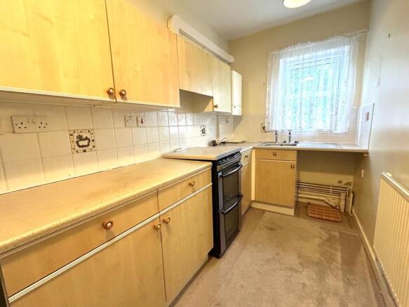 2 bed Flat for sale Image 5