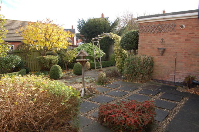 Photo 10