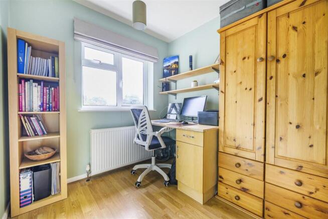 Bedroom 4.jpg