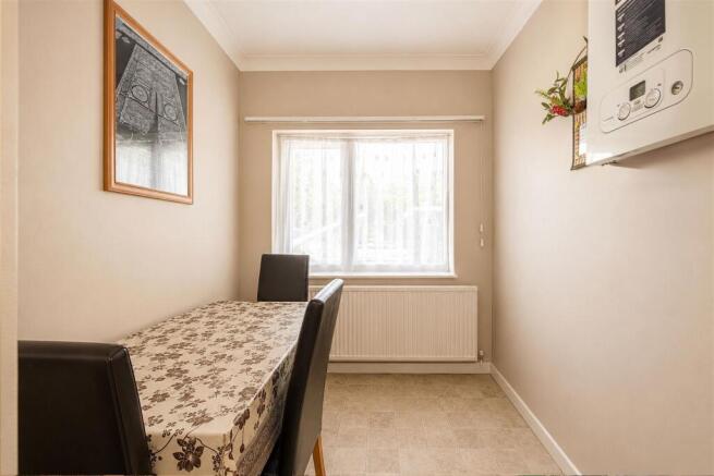 Breakfast/Dining Area