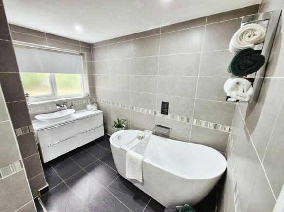 En-Suite Bathroom