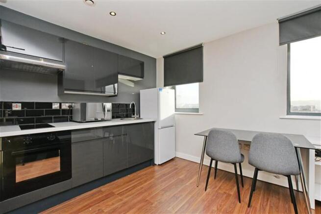 Studio to rent Image 7