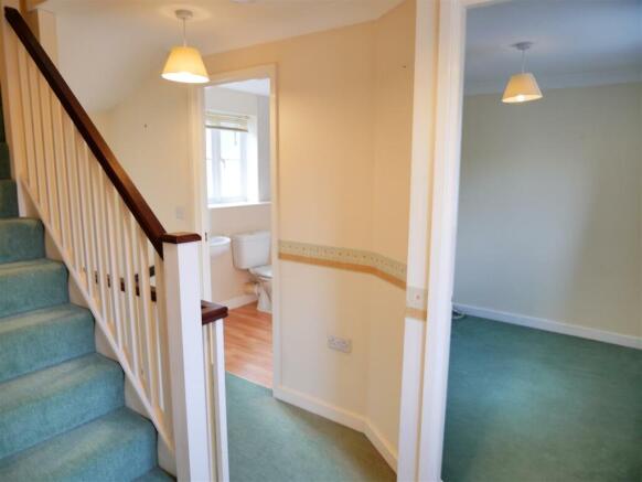 FIRST FLOOR LANDING