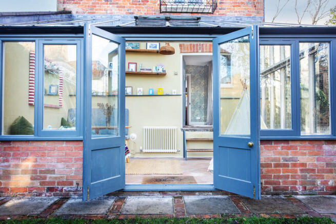 13 2 Alfred St 05...