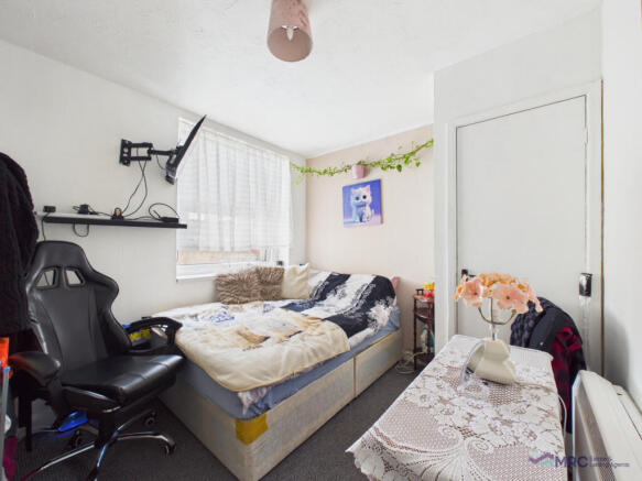 4 bed Terraced for sale Image 10