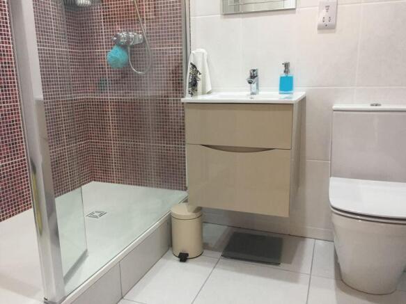 Main shower room