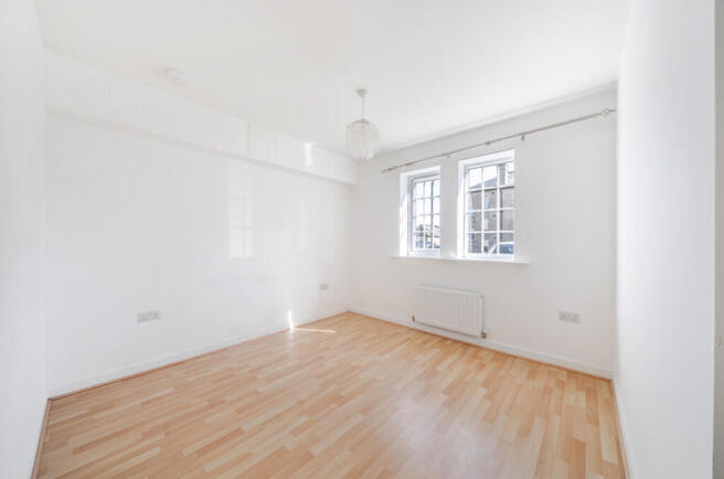 1 bed Flat for sale Image 6