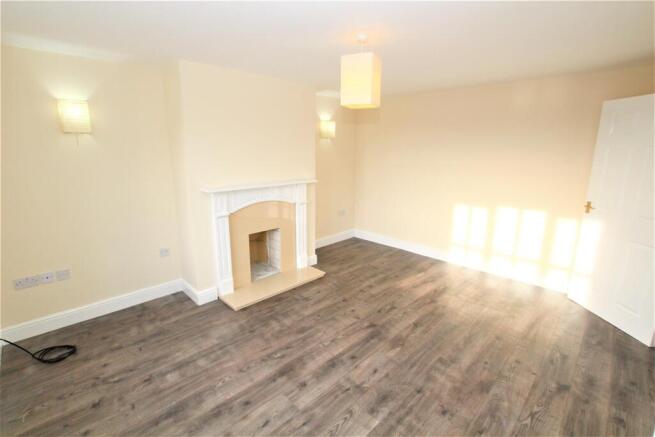 4 bed Terraced to rent Image 7