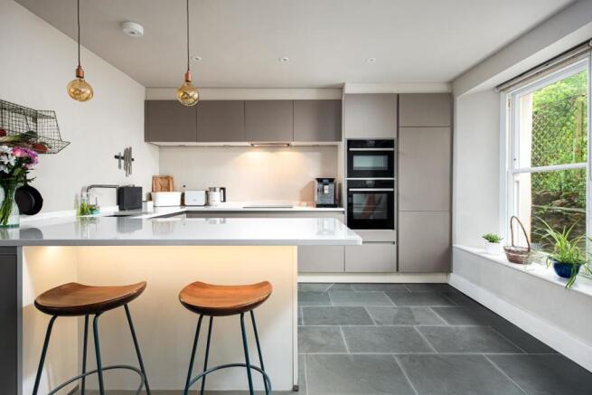 Kitchen_2.jpg