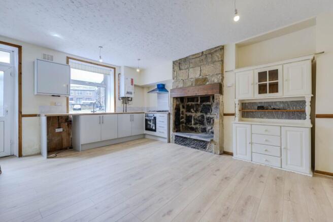 3 bed Terraced for sale Image 4