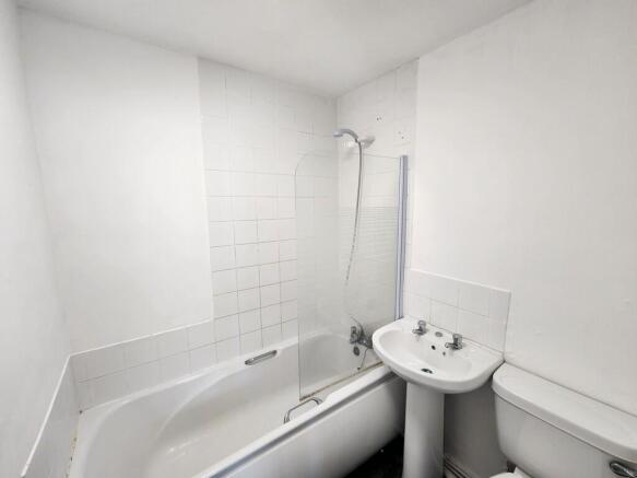 1 bed Flat to rent Image 4