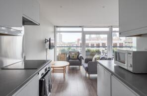 103, Breton House, Breton Highwalk, Barbican, London EC2Y 8PQ