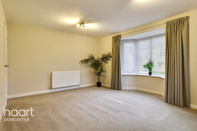 3 bed Semi-Detached for sale Image 9