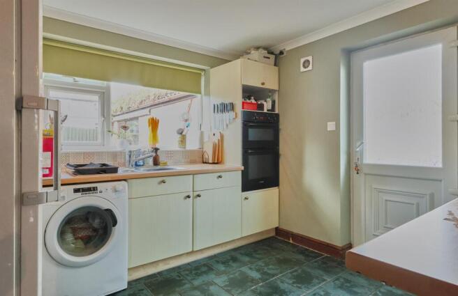 Fitted Kitchen to Rear