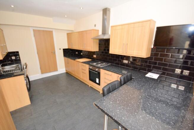 7 bedroom Terraced for rent