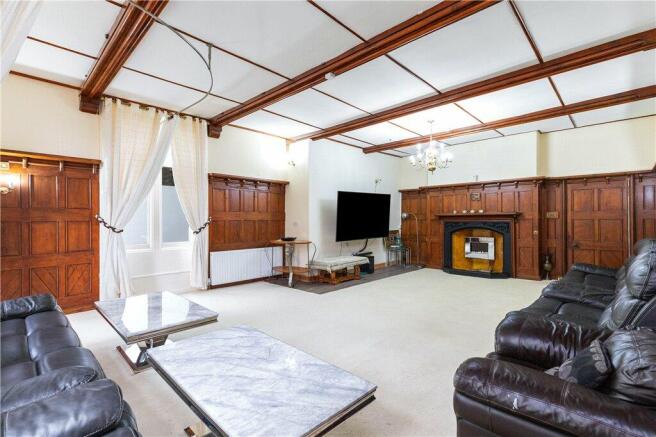 6 bed Semi-Detached for sale Image 7