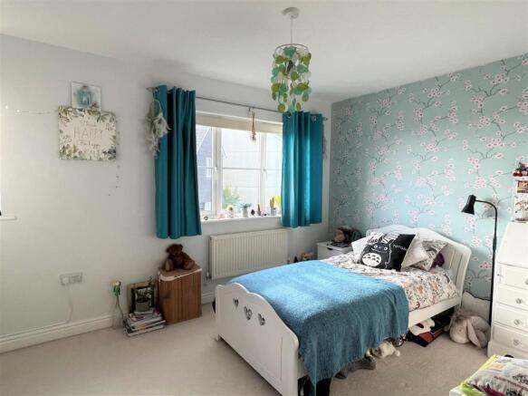 BEDROOM 2: