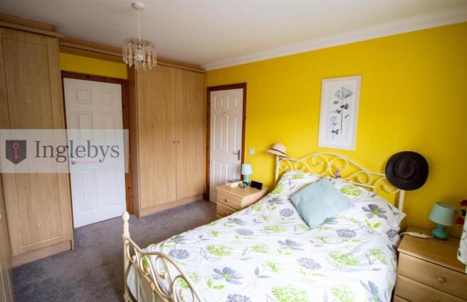 2 bed Detached Bungalow for sale Image 11
