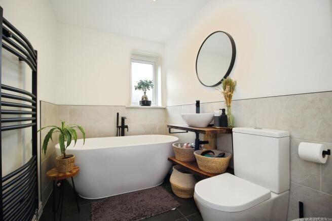 3 bed Semi-Detached for sale Image 10