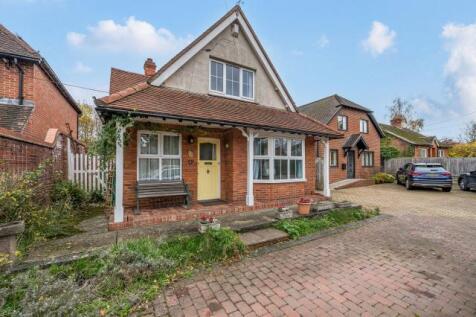 Hazeldene, Long Lane, Thatcham