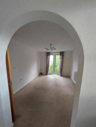 2 bed House for sale Image 8