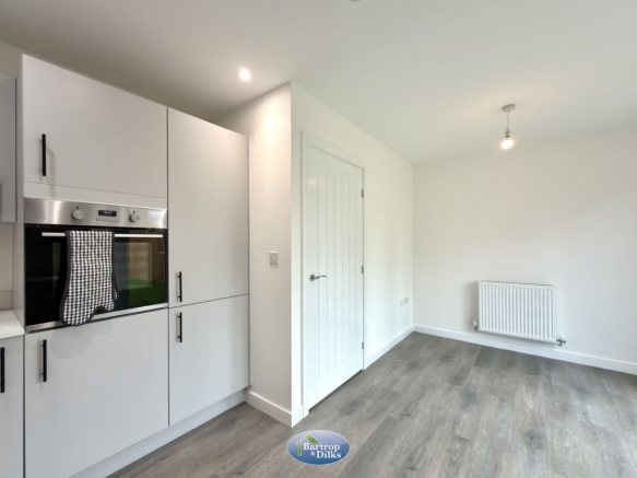 3 bed Semi-Detached for sale Image 9