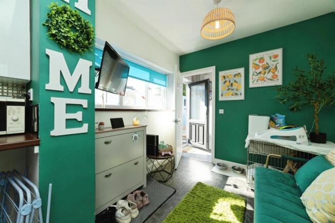 3 bed Terraced for sale Image 7
