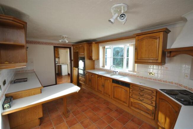KITCHEN/ BREAKFAST ROOM