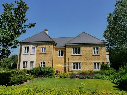 Station Road, Calne