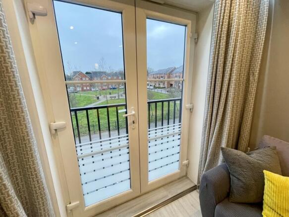 juliette balcony overlooking green