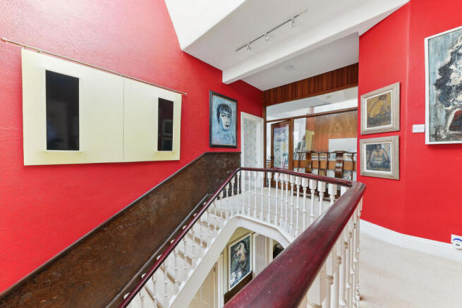12 bed Town House for sale Image 12
