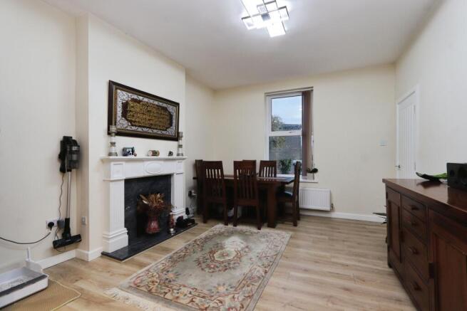 4 bed Terraced for sale Image 8