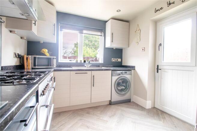 3 bed Terraced for sale Image 6