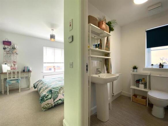 Bedroom/En-Suite