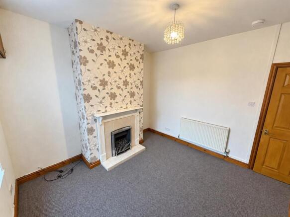 DINING ROOM -.jpeg