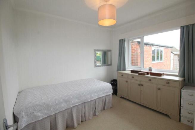 Clive Avenue, 33 Bedroom Two.JPG