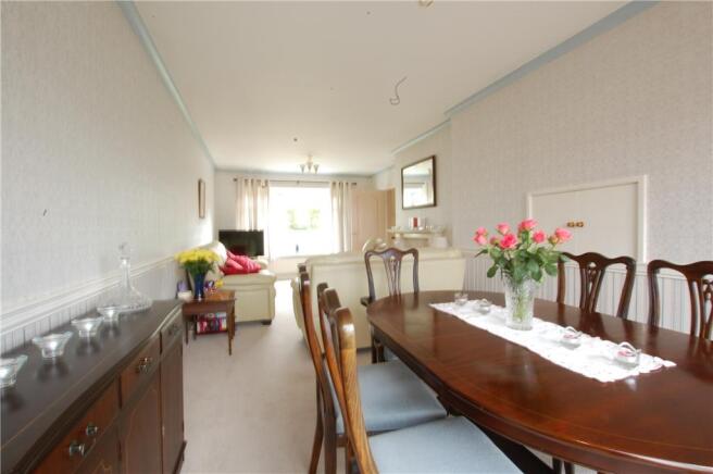 Sitting/Dining Room