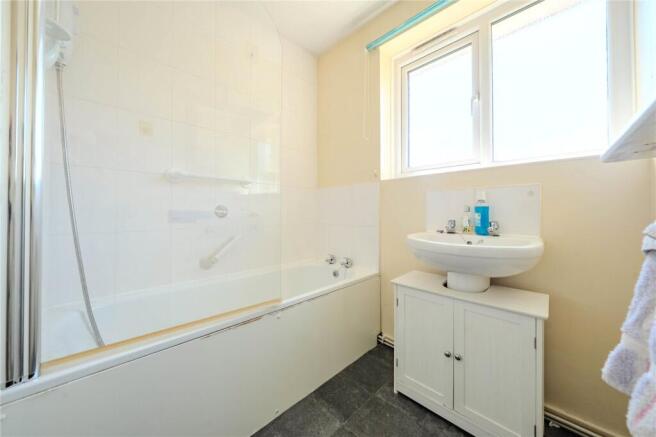 3 bed Terraced for sale Image 12