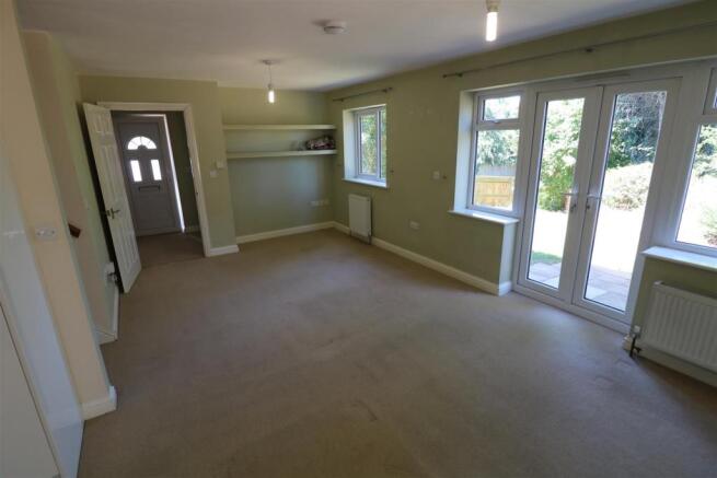 Lounge/Dining room