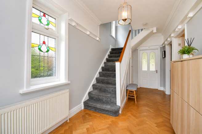 4 bed Detached for sale Image 5