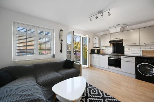 Lounge / Kitchen