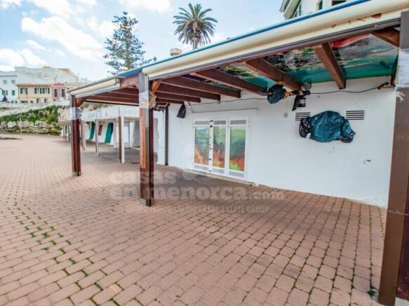 Seafront restaurant in Cales Fonts