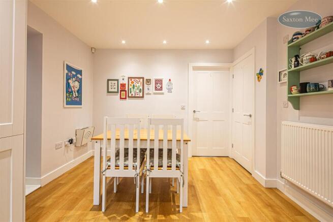 3 bed Semi-Detached for sale Image 5