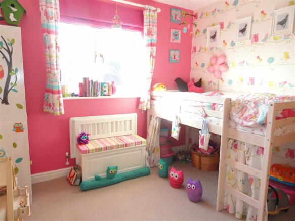 BEDROOM 2