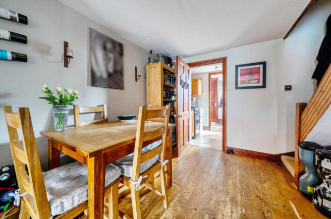 1373650-9-6911caf...