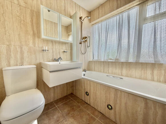3 bed Semi-Detached for sale Image 11