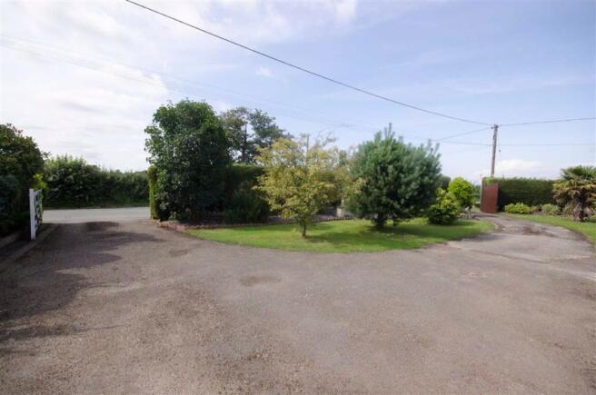 GATED 'IN AND OUT' DRIVEWAY