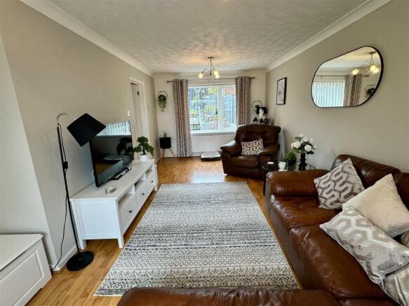 Living Room/Living/Dining Room